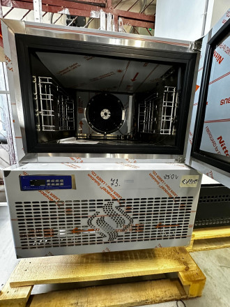 Шкаф шоковой заморозки Abat ШОК-4-1/1 Шкаф шоковой заморозки Abat ШОК-4-1/1